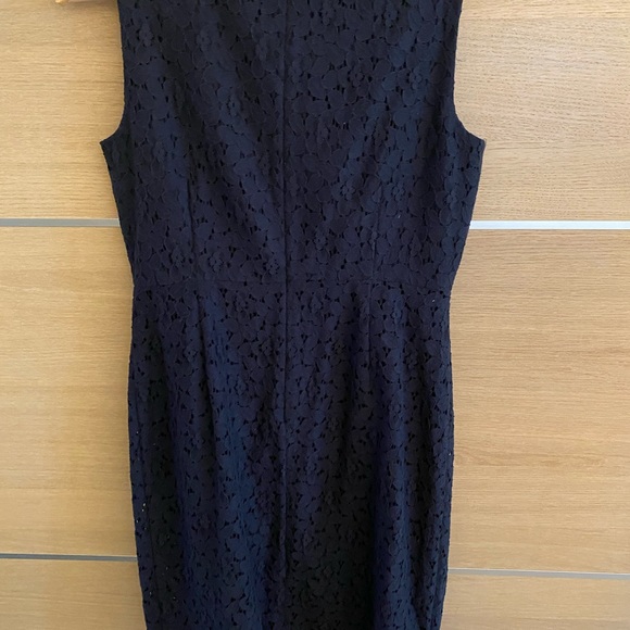 Beautiful Midnight Blue lace Tahari cocktail dress. NWT. - Picture 4 of 7
